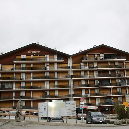 アパート In Near Lift