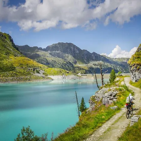 In Near Lift Apartamento