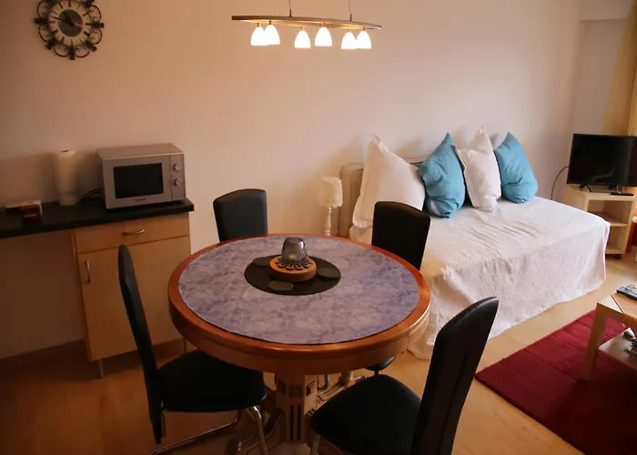 Appartement In Near Lift