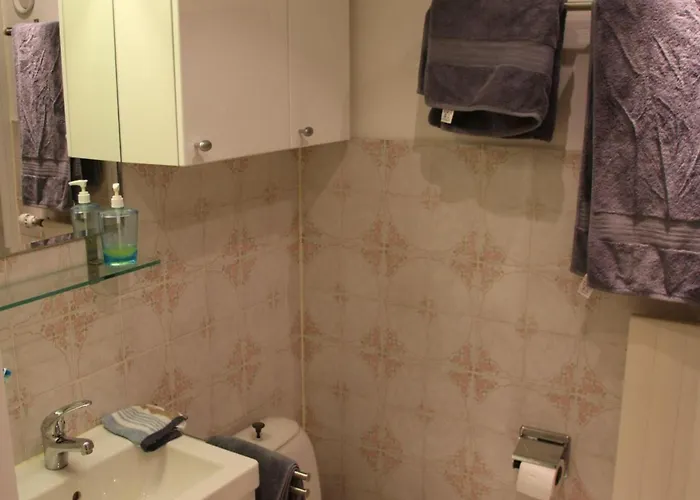 Appartement In Near Lift