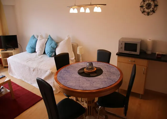 Appartement In Near Lift *